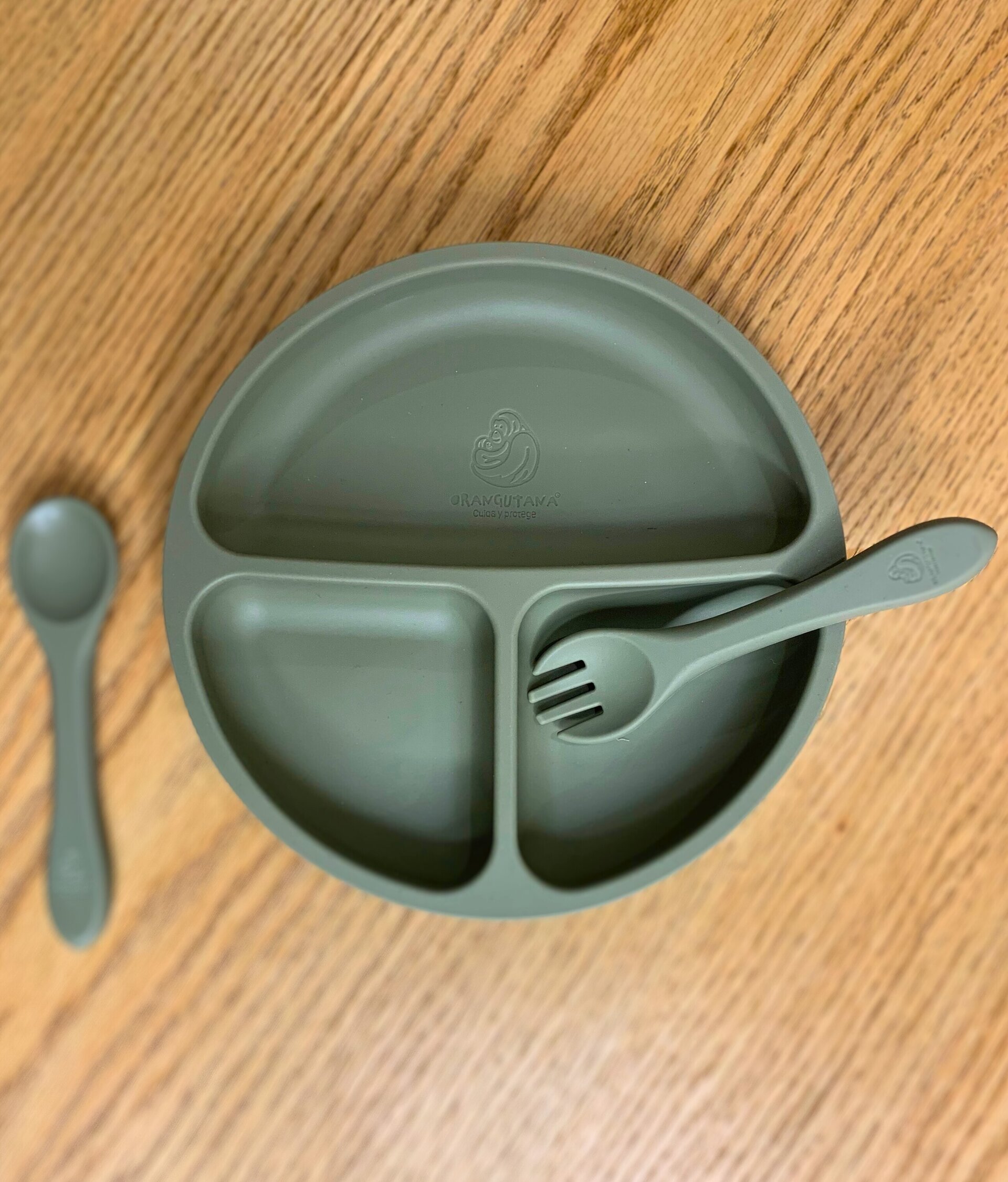 Set de plato, cuchara y tenedor de silicona orgánica para bebé - 3
